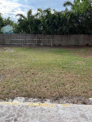 2106 MAGNOLIA STREET, Sarasota, FL 34239