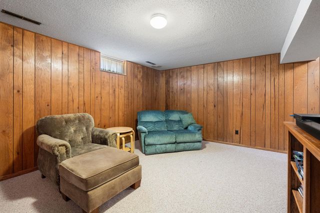 632 17th Street SE, Owatonna, MN 55060