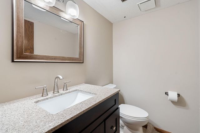 632 17th Street SE, Owatonna, MN 55060