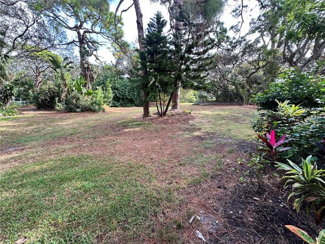 645 WOODLAWN DRIVE, Bradenton, FL 34210