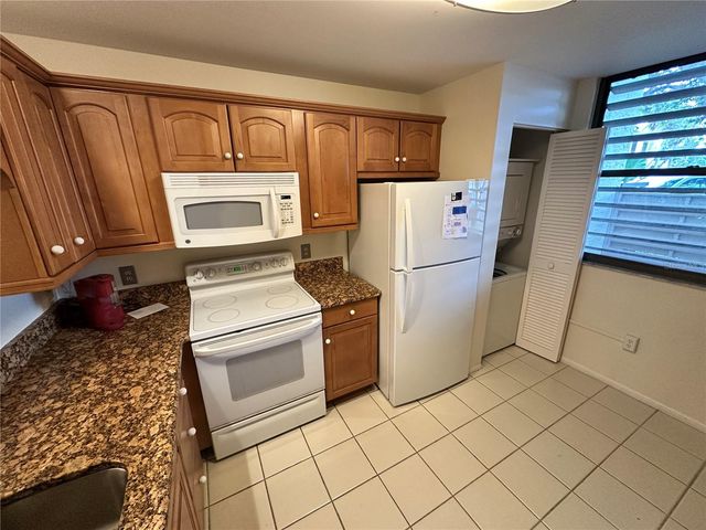 645 WOODLAWN DRIVE, Bradenton, FL 34210