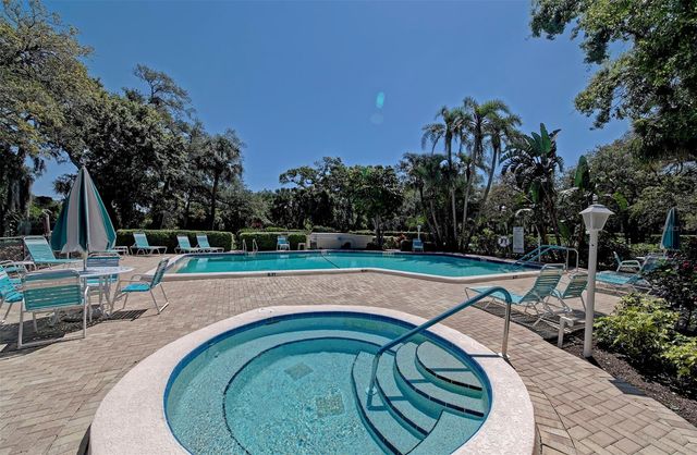 645 WOODLAWN DRIVE, Bradenton, FL 34210