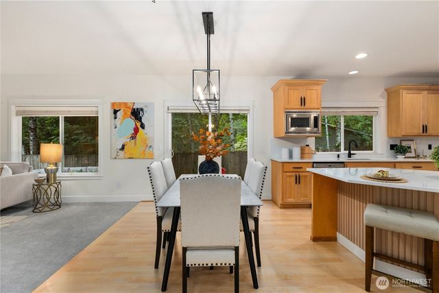 3117 222nd Court SE, Sammamish, WA 98075