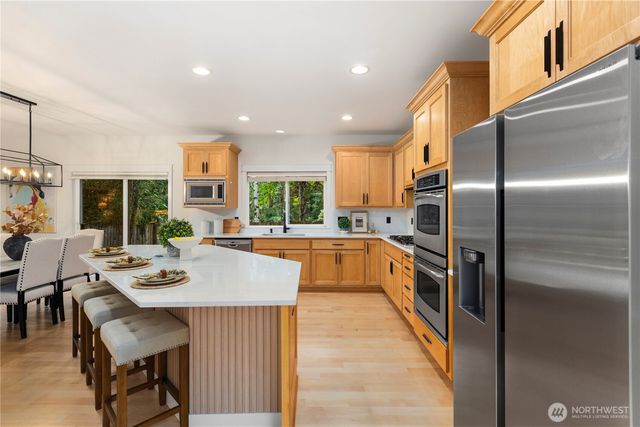 3117 222nd Court SE, Sammamish, WA 98075