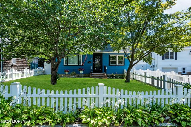 168 W End Avenue, Island Heights, NJ 08732