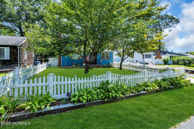 168 W End Avenue, Island Heights, NJ 08732