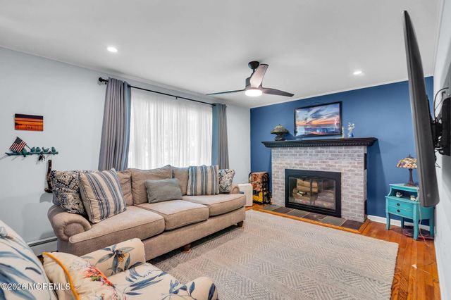 168 W End Avenue, Island Heights, NJ 08732