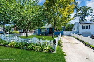 168 W End Avenue, Island Heights, NJ 08732