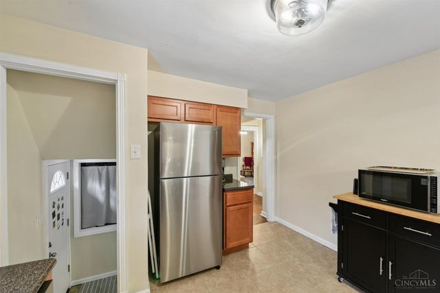 3827 Thornton Drive, Cincinnati, OH 45236