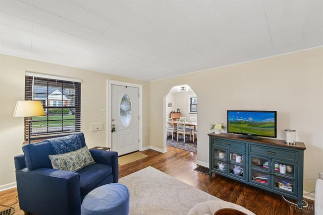 3827 Thornton Drive, Cincinnati, OH 45236