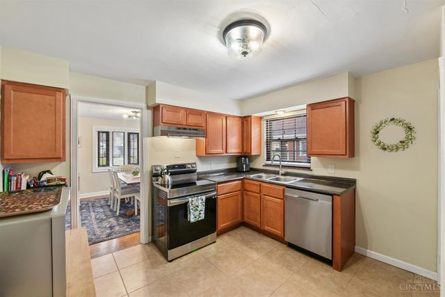 3827 Thornton Drive, Cincinnati, OH 45236