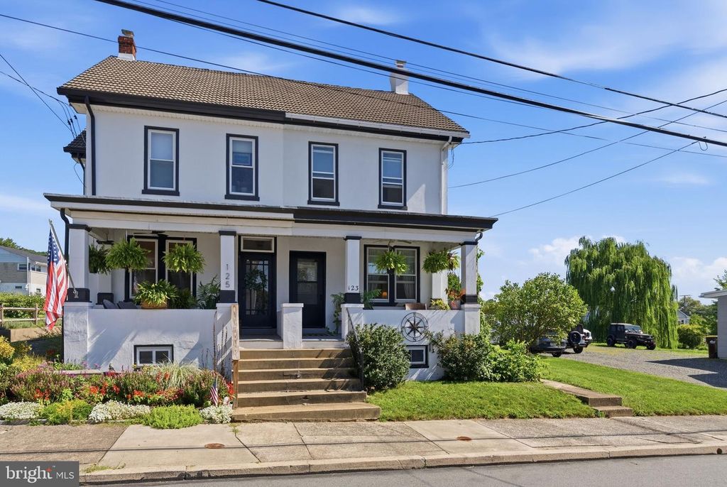 123 N CHURCH ST, BALLY, PA 19503 — exterior