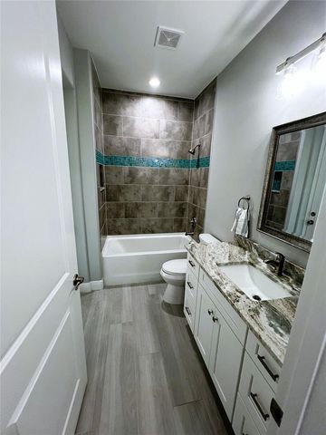 250 ROTONDA BOULEVARD E, Rotonda West, FL 33947