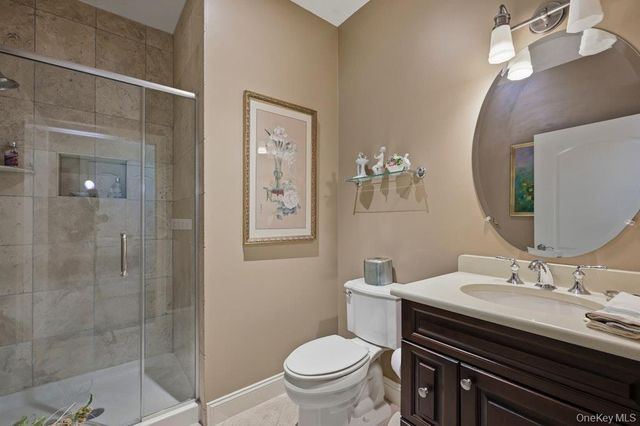 318 Roosevelt Way, Westbury, NY 11590