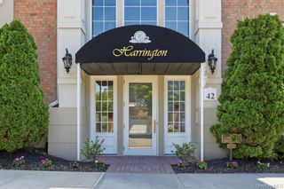 318 Roosevelt Way, Westbury, NY 11590