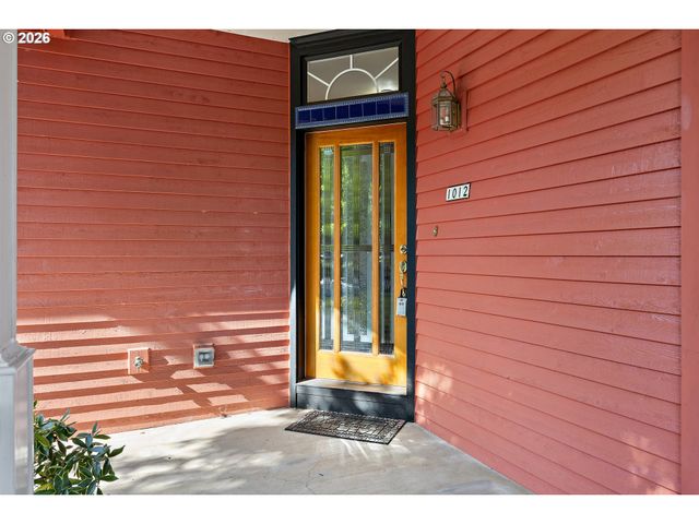 1012 Ne MULTNOMAH Dr, Fairview, OR 97024