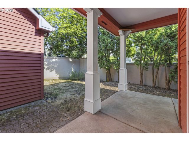1012 Ne MULTNOMAH Dr, Fairview, OR 97024