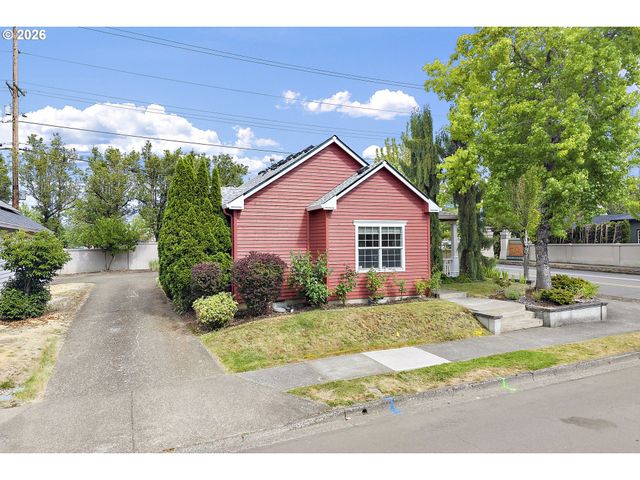 1012 Ne MULTNOMAH Dr, Fairview, OR 97024