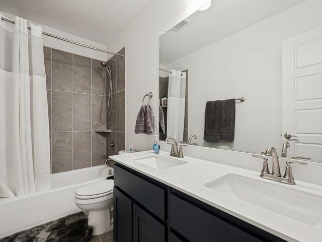 6048 Mango Drive, Sanger, TX 76266