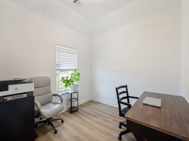 6048 Mango Drive, Sanger, TX 76266