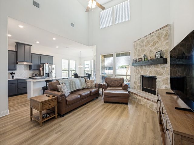 6048 Mango Drive, Sanger, TX 76266