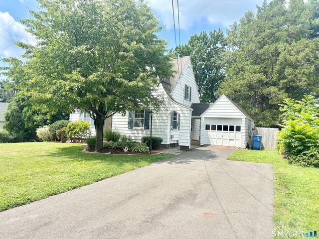 68 Princeton Street, Manchester, CT 06042