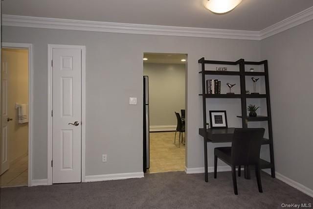 100 Friendly Court Avenue L057, Babylon, NY 11704