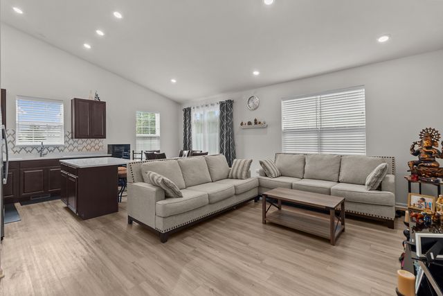 9135 Nash Court, Huntley, IL 60142