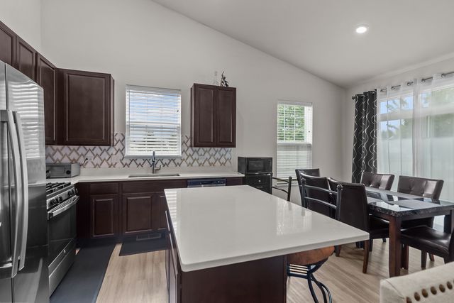 9135 Nash Court, Huntley, IL 60142