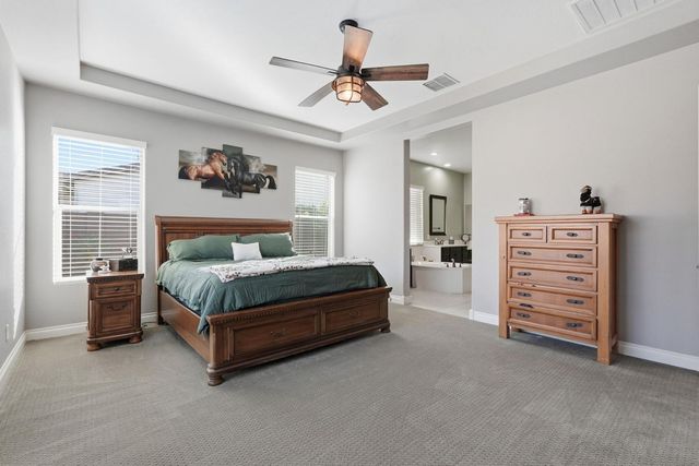 10702 E Lumiere Avenue, Mesa, AZ 85212