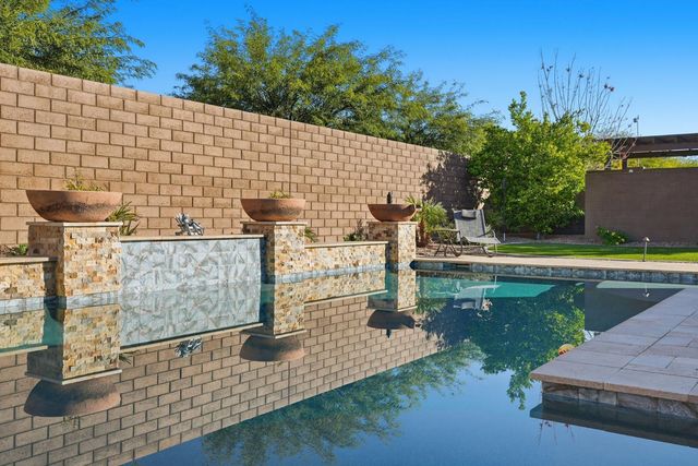 10702 E Lumiere Avenue, Mesa, AZ 85212