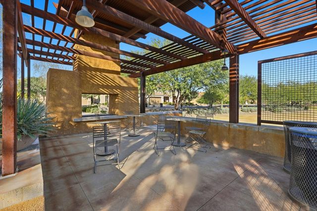 10702 E Lumiere Avenue, Mesa, AZ 85212