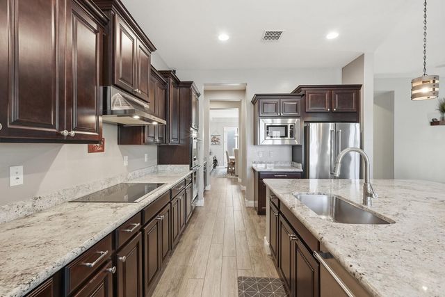 10702 E Lumiere Avenue, Mesa, AZ 85212