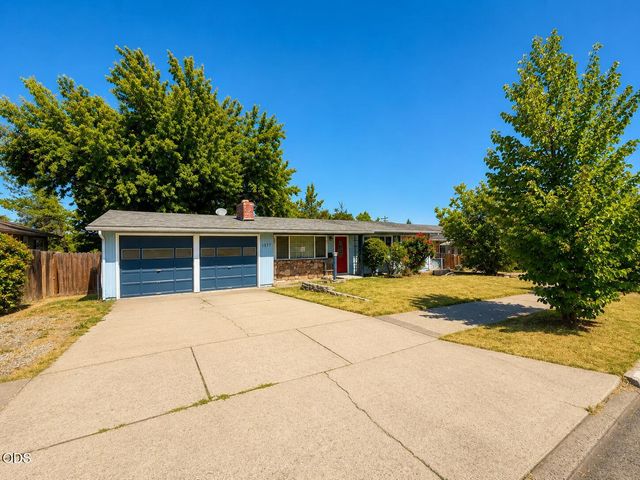 1517 Oleander Street, Medford, OR 97504