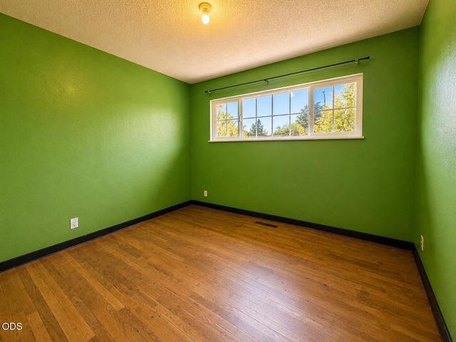 1517 Oleander Street, Medford, OR 97504