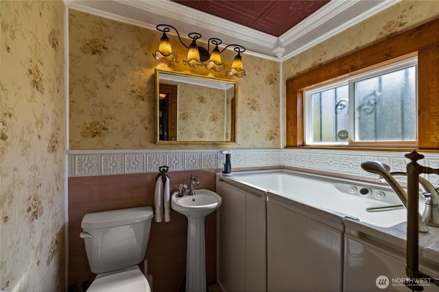 720 N Sheridan Avenue, Tacoma, WA 98403
