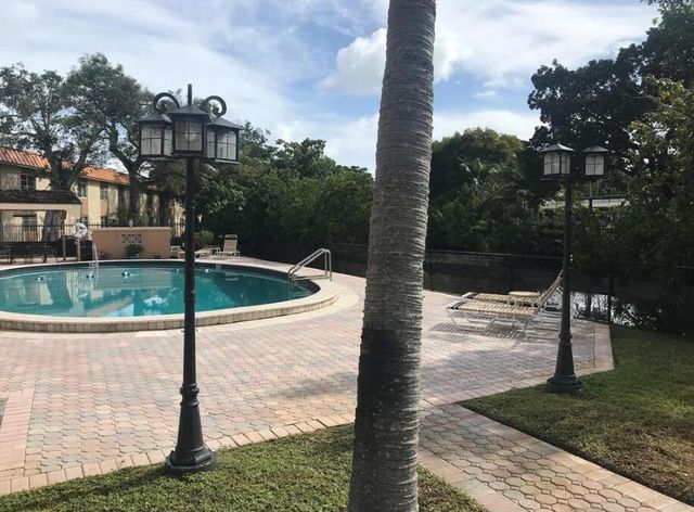 1950 N Andrews Avenue 103d, Wilton Manors, FL 33311