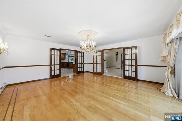 319 Truman Drive, Cresskill, NJ 07626