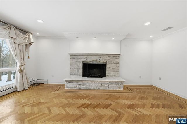 319 Truman Drive, Cresskill, NJ 07626