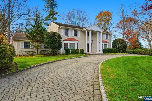 319 Truman Drive, Cresskill, NJ 07626