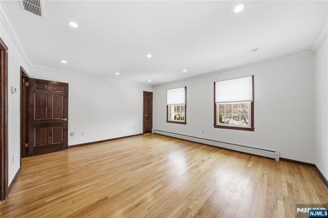 319 Truman Drive, Cresskill, NJ 07626