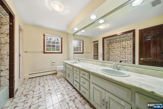 319 Truman Drive, Cresskill, NJ 07626