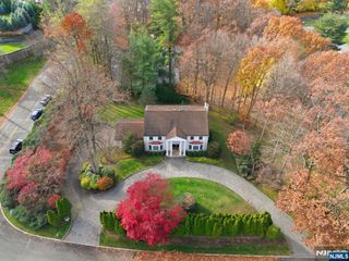 319 Truman Drive, Cresskill, NJ 07626