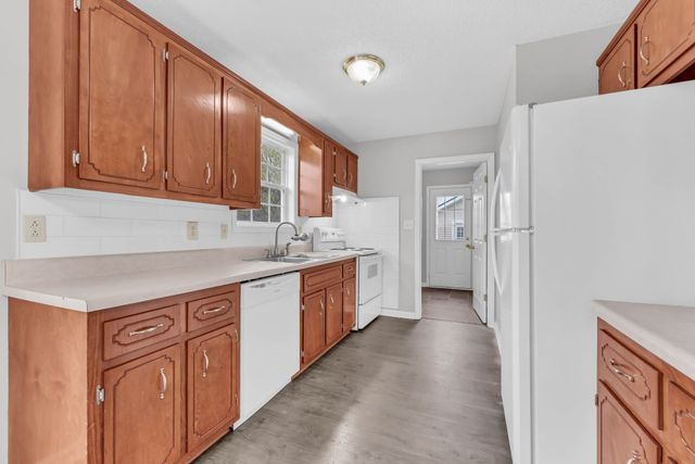 356 Donna Dr, Clarksville, TN 37042