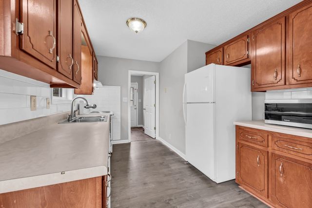 356 Donna Dr, Clarksville, TN 37042