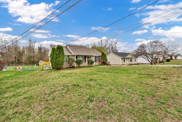 356 Donna Dr, Clarksville, TN 37042