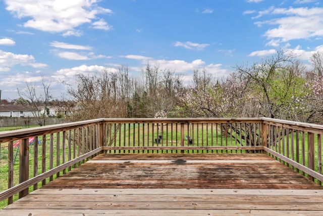 356 Donna Dr, Clarksville, TN 37042