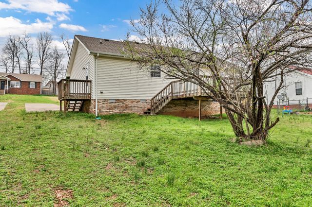 356 Donna Dr, Clarksville, TN 37042