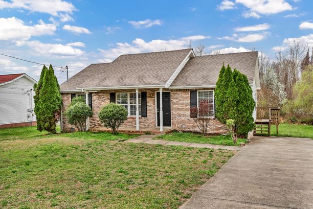 356 Donna Dr, Clarksville, TN 37042