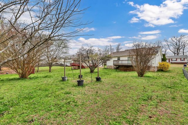 356 Donna Dr, Clarksville, TN 37042